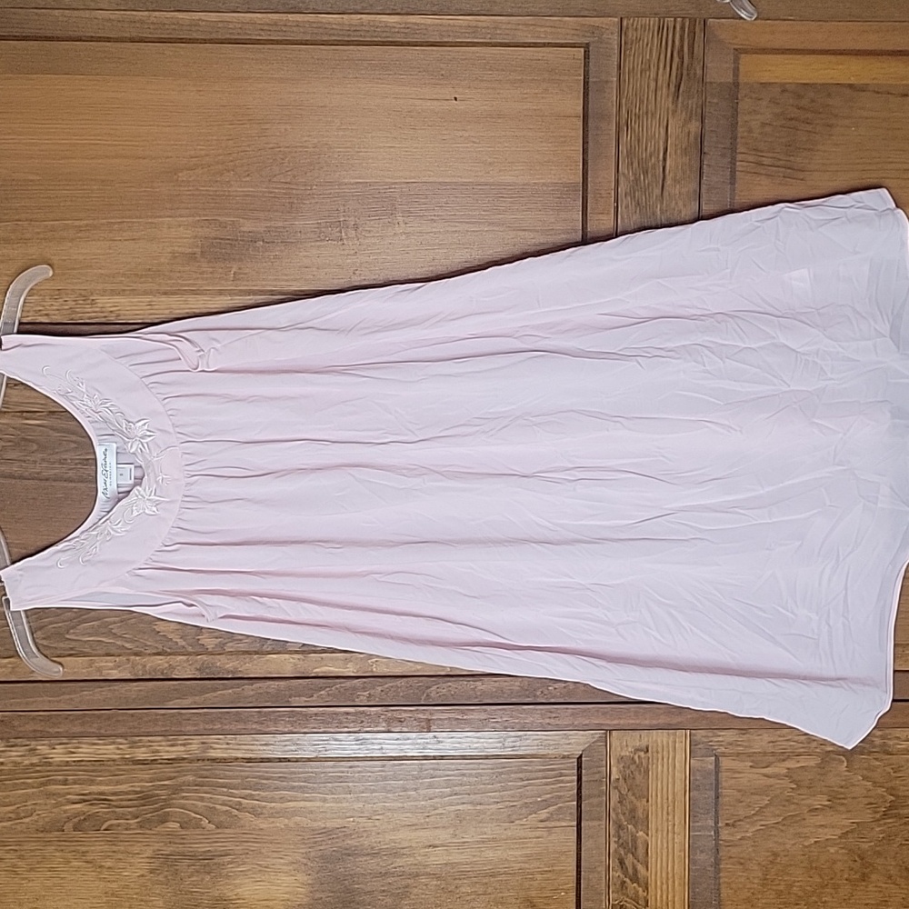 Miss Elaine NWT Embroidered Gown Sz S